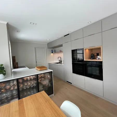 Villa City Svolvaer Willa *