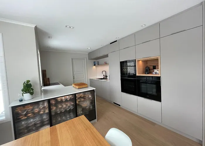 Villa City Svolvaer Willa *